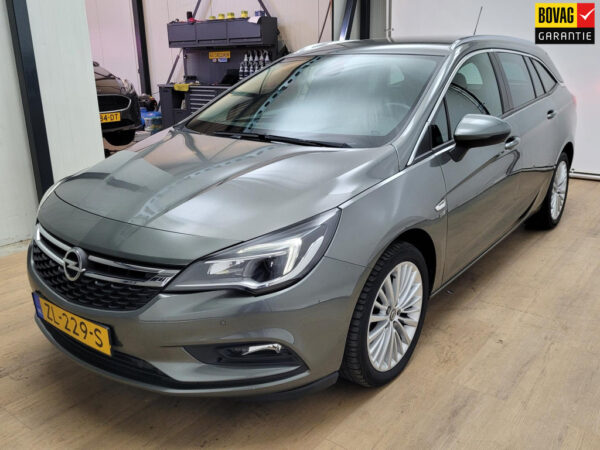 Opel Astra grijs 2019