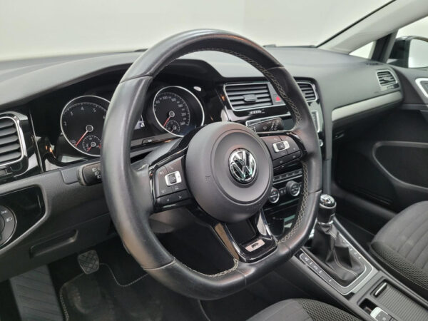 Volkswagen Golf occasion Zwart bij ALJ Auto in Zeeland 22