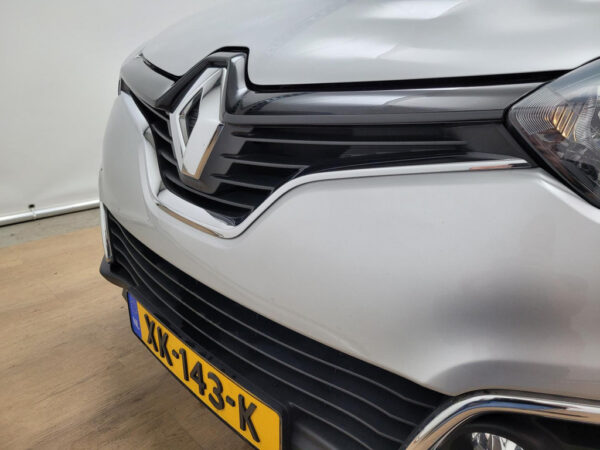 Renault Captur occasion Grijs bij ALJ Auto in Zeeland 39