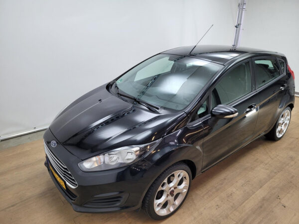 Ford Fiesta occasion Zwart bij ALJ Auto in Zeeland 31