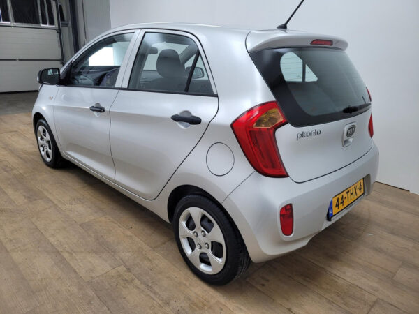 Kia Picanto occasion Grijs bij ALJ Auto in Zeeland 3