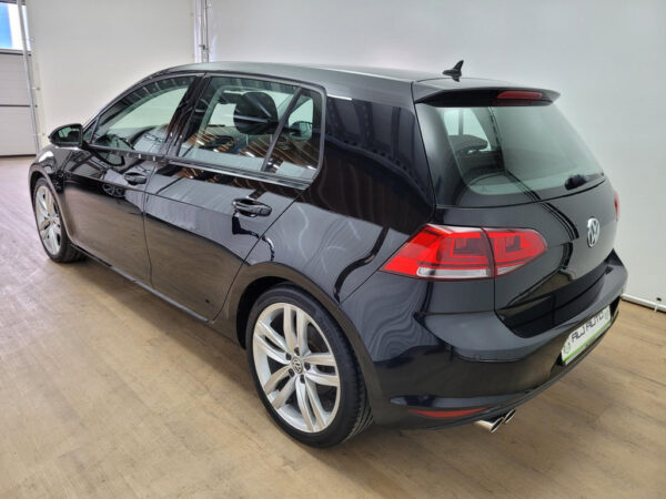 Volkswagen Golf occasion Zwart bij ALJ Auto in Zeeland 3