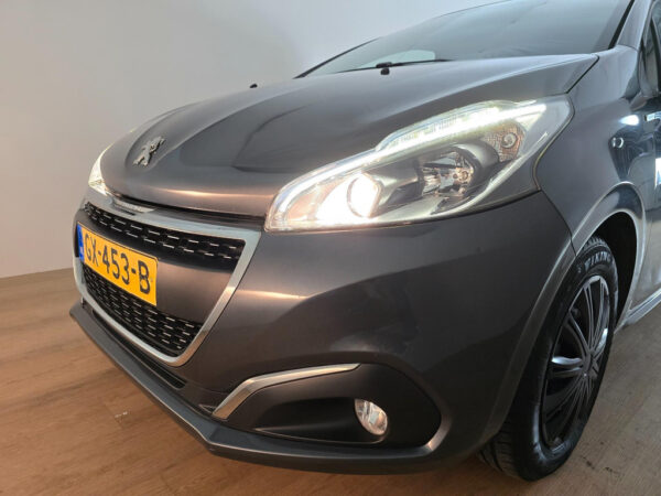 Peugeot 208 occasion Grijs bij ALJ Auto in Zeeland 34