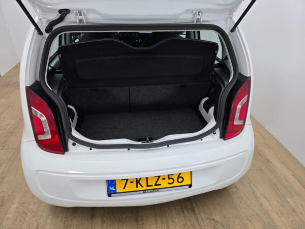 Volkswagen up! occasion Wit bij ALJ Auto in Zeeland 6