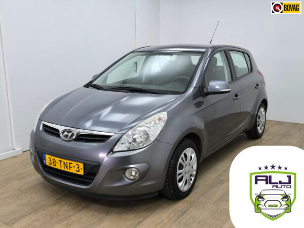 Hyundai i20 occasion Grijs bij ALJ Auto in Zeeland 1