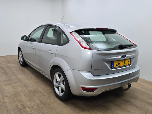 Ford Focus occasion Grijs bij ALJ Auto in Zeeland 2