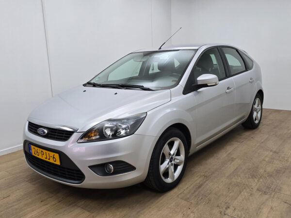 Ford Focus occasion Grijs bij ALJ Auto in Zeeland 3