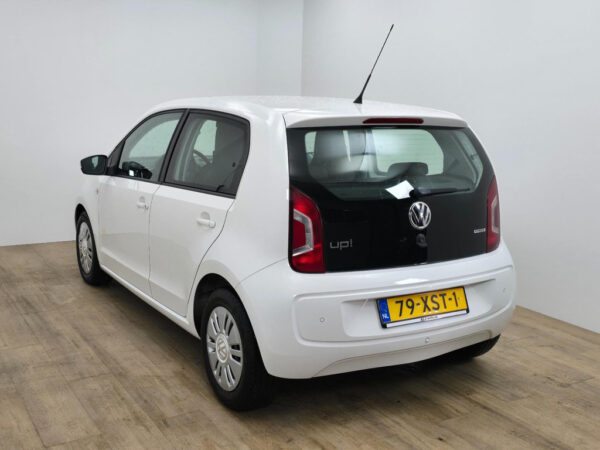 Volkswagen up! occasion Wit bij ALJ Auto in Zeeland 3