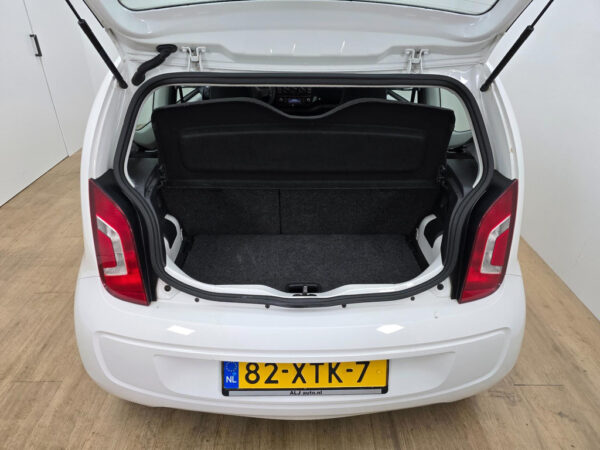 Volkswagen up! occasion Wit bij ALJ Auto in Zeeland 6