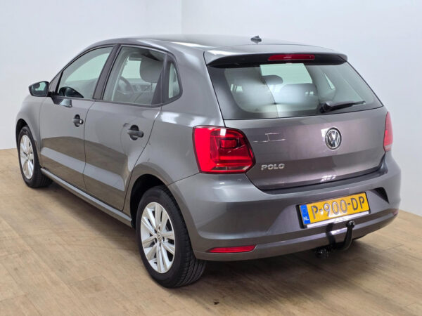 Volkswagen Polo occasion Grijs bij ALJ Auto in Zeeland 5