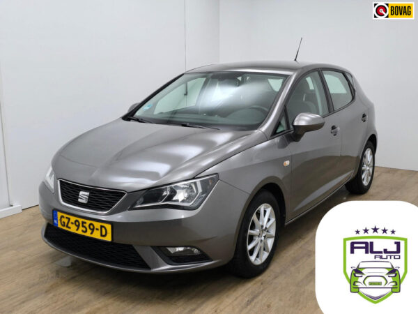 SEAT Ibiza occasion Grijs bij ALJ Auto in Zeeland 1