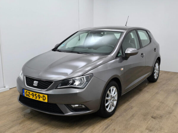 SEAT Ibiza occasion Grijs bij ALJ Auto in Zeeland 4