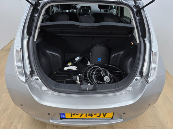 Nissan Leaf occasion Grijs bij ALJ Auto in Zeeland 9