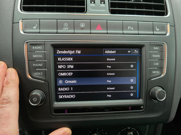 Volkswagen Polo occasion Zwart bij ALJ Auto in Zeeland 28