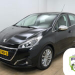 Peugeot 208 occasion Zwart bij ALJ Auto in Zeeland 1